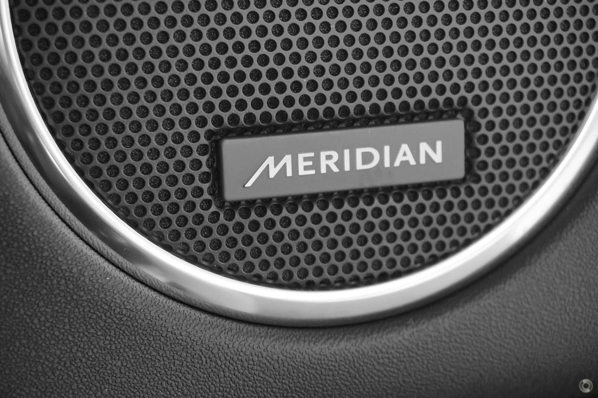2025 Land Rover Discovery Sport P250 Dynamic SE L550
