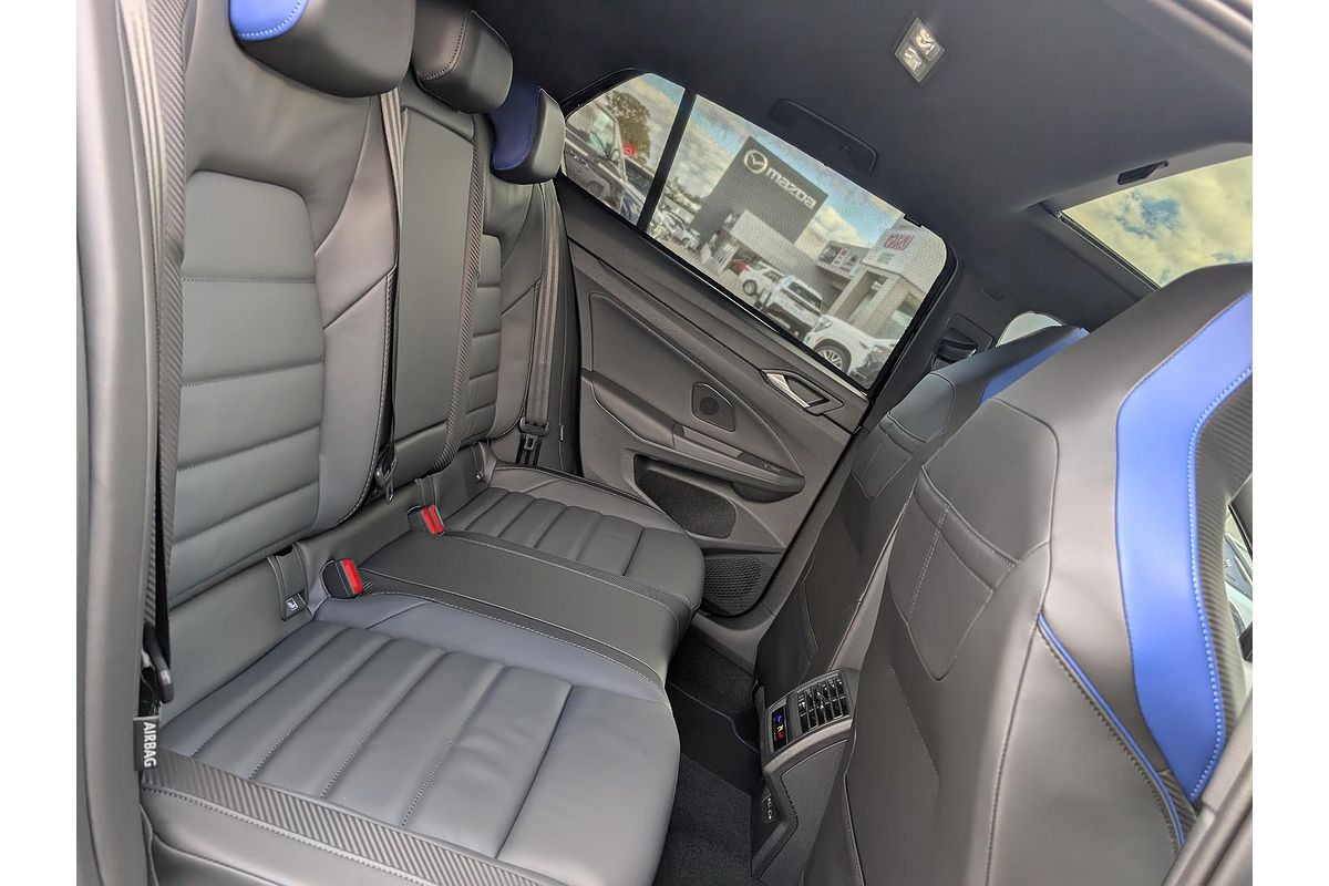 2025 Volkswagen Golf R Black Edition 8.5