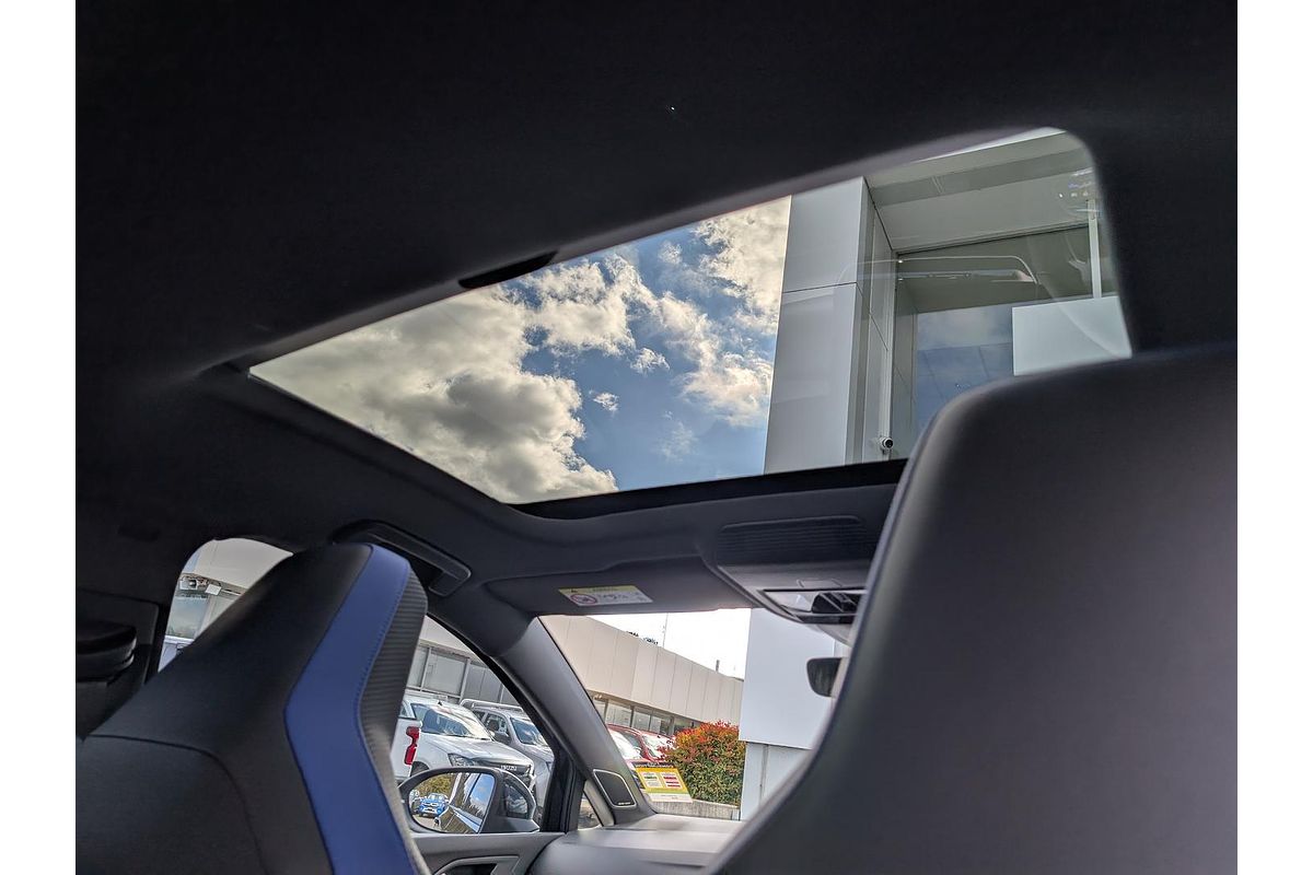 2025 Volkswagen Golf R Black Edition 8.5