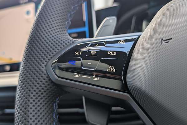 2025 Volkswagen Golf R Black Edition 8.5