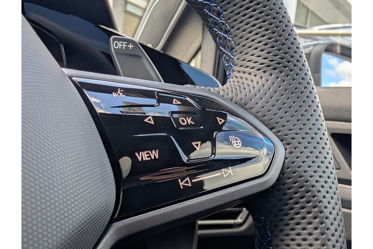 2025 Volkswagen Golf R Black Edition 8.5