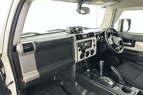 2012 Toyota FJ Cruiser GSJ15R