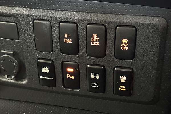 2012 Toyota FJ Cruiser GSJ15R
