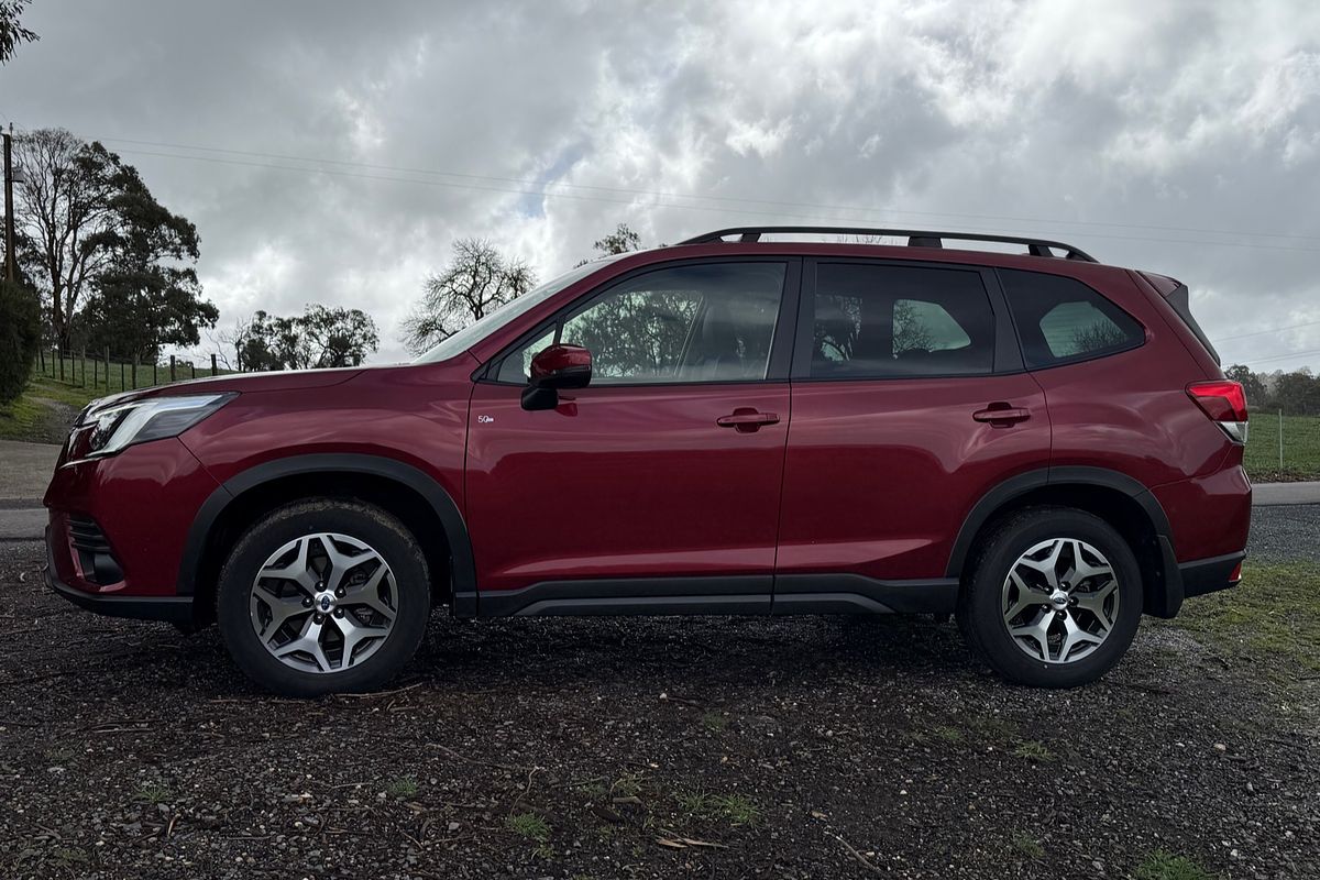 2023 Subaru Forester 2.5i 50 Years Edition S5