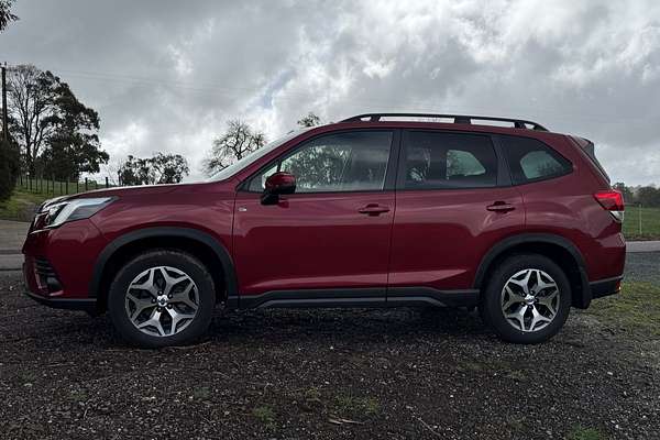 2023 Subaru Forester 2.5i 50 Years Edition S5
