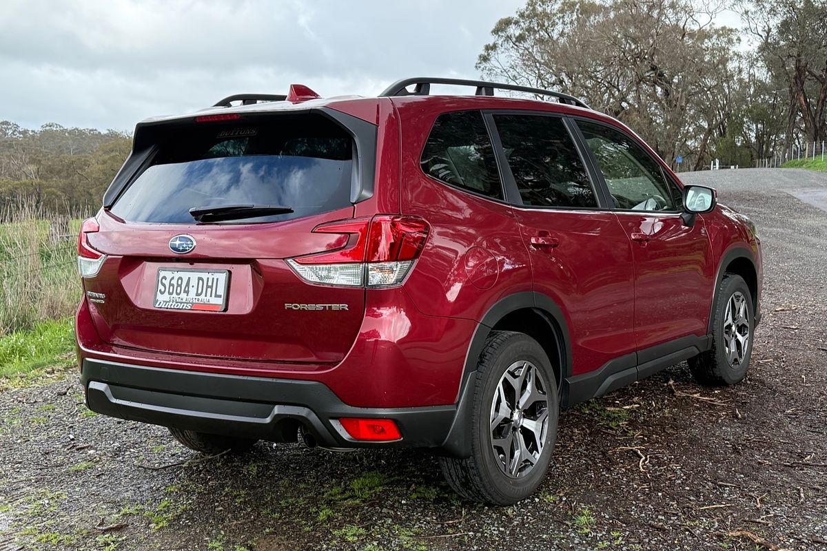 2023 Subaru Forester 2.5i 50 Years Edition S5