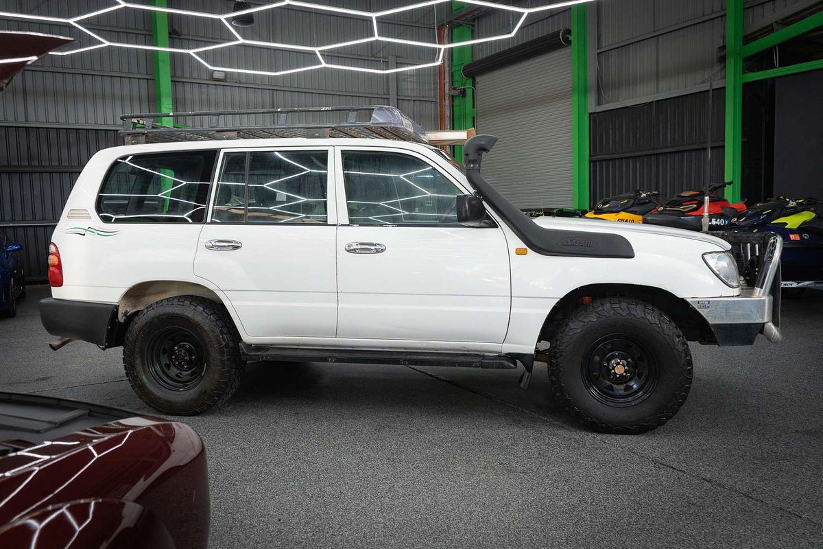 1999 Toyota Landcruiser GXV UZJ100R