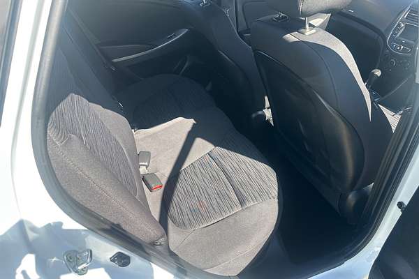 2015 Hyundai Accent Active RB3