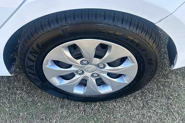 2015 Hyundai Accent Active RB3
