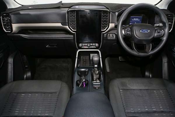 2022 Ford Everest Ambiente 2.0L