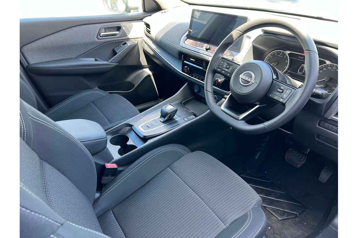 2025 Nissan QASHQAI ST J12