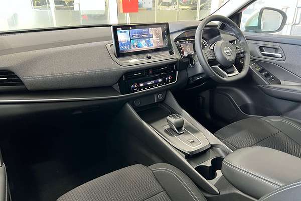 2025 Nissan QASHQAI ST J12