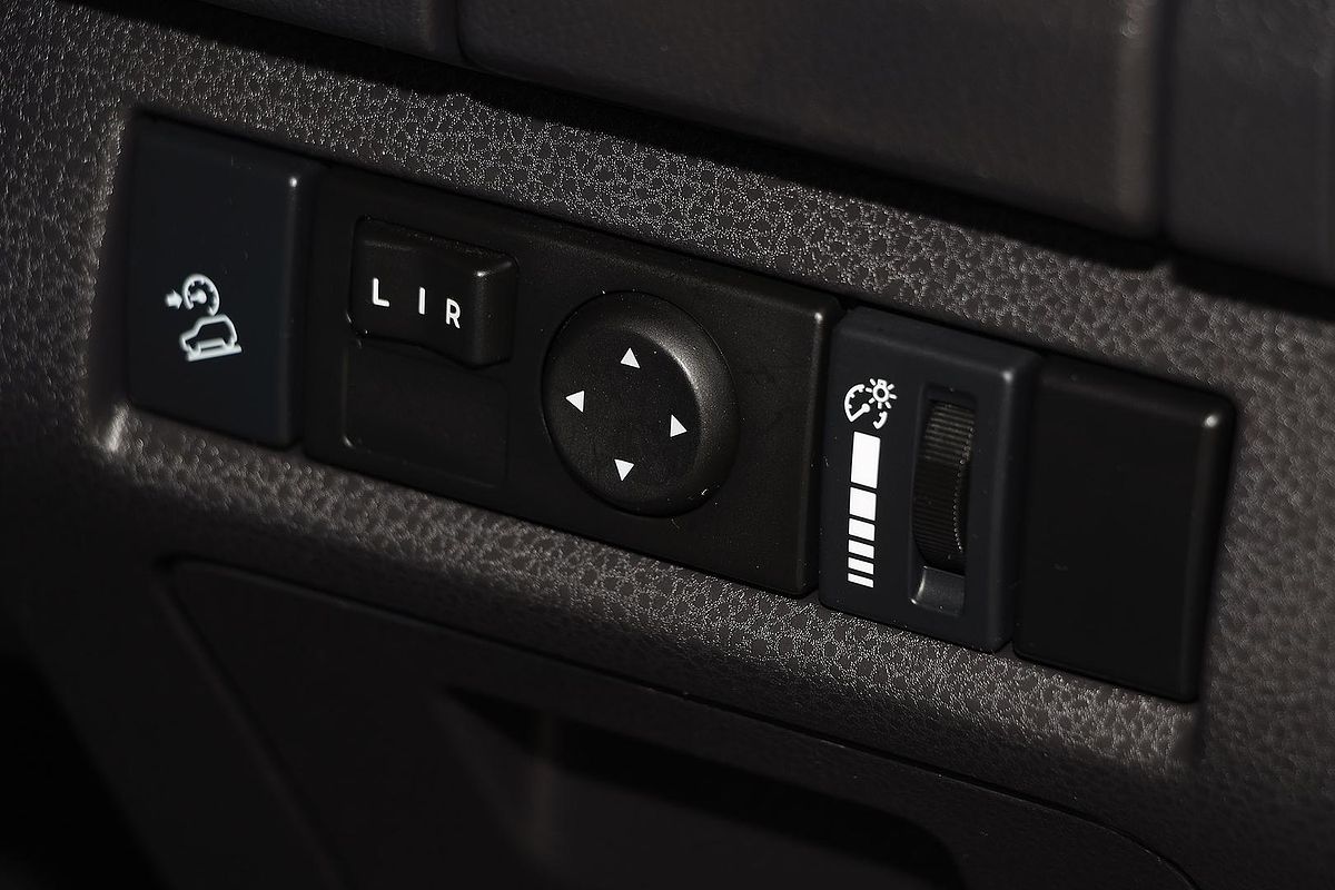 2018 Isuzu MU-X LS-M