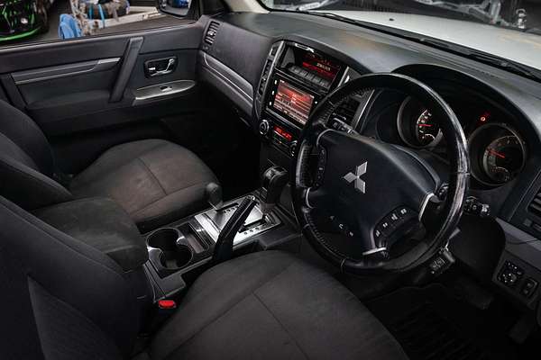 2016 Mitsubishi Pajero GLX NX
