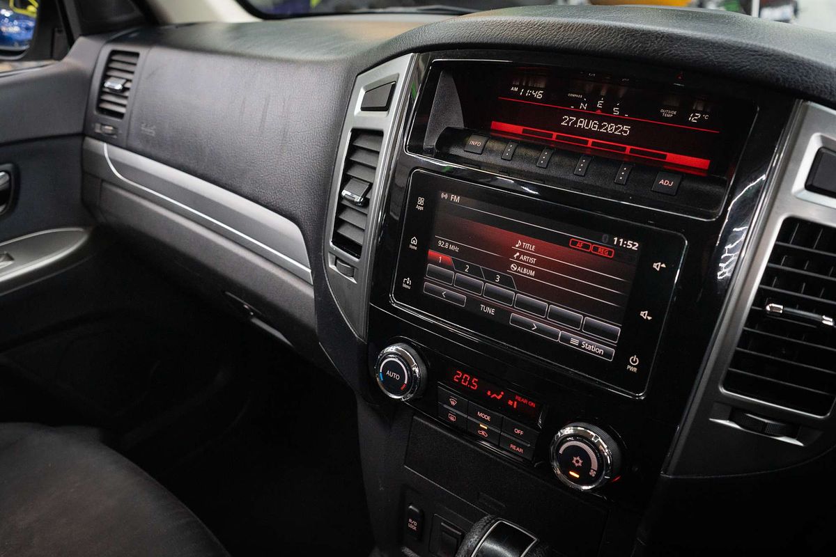 2016 Mitsubishi Pajero GLX NX
