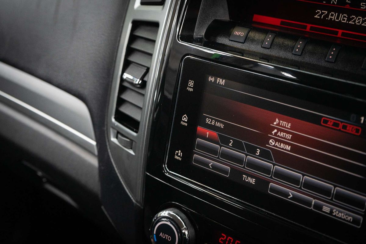 2016 Mitsubishi Pajero GLX NX
