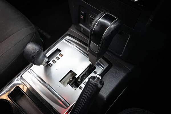2016 Mitsubishi Pajero GLX NX