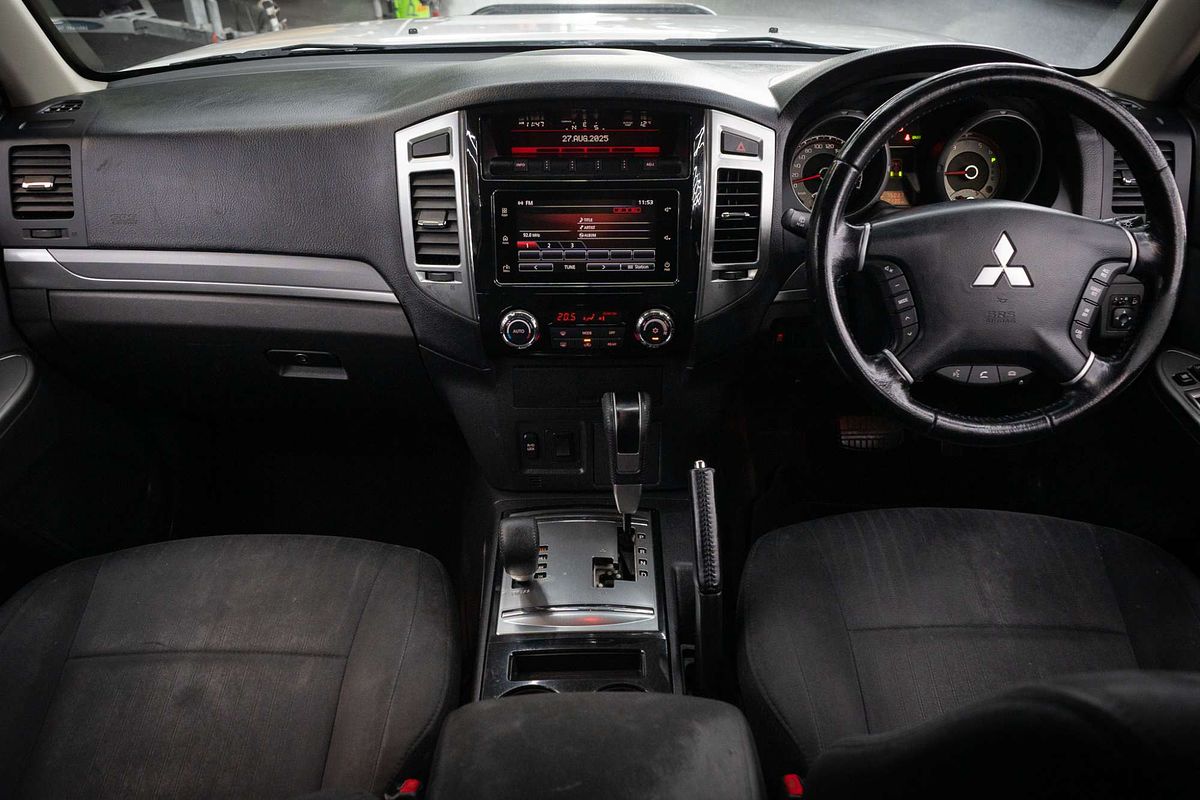 2016 Mitsubishi Pajero GLX NX