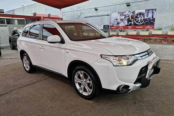 2014 Mitsubishi Outlander ES ZJ