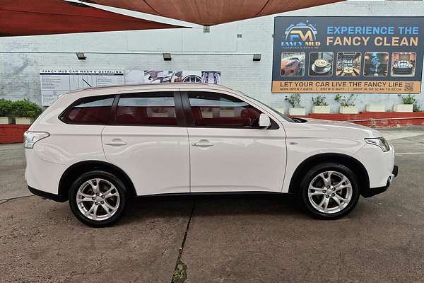 2014 Mitsubishi Outlander ES ZJ