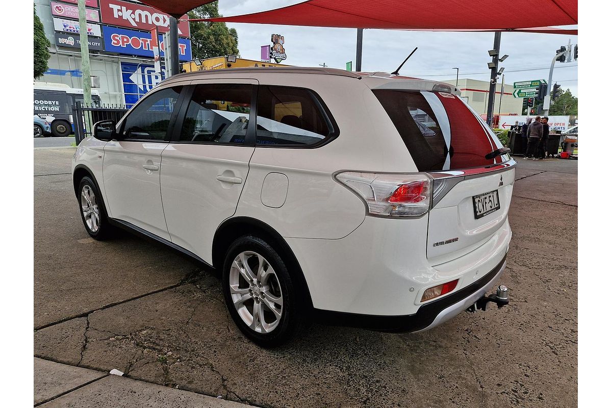 2014 Mitsubishi Outlander ES ZJ