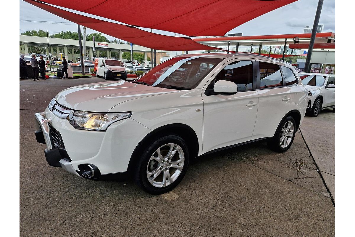 2014 Mitsubishi Outlander ES ZJ