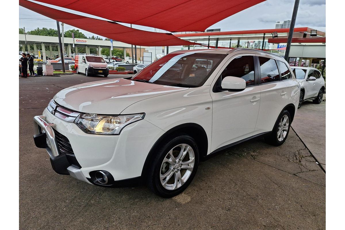 2014 Mitsubishi Outlander ES ZJ