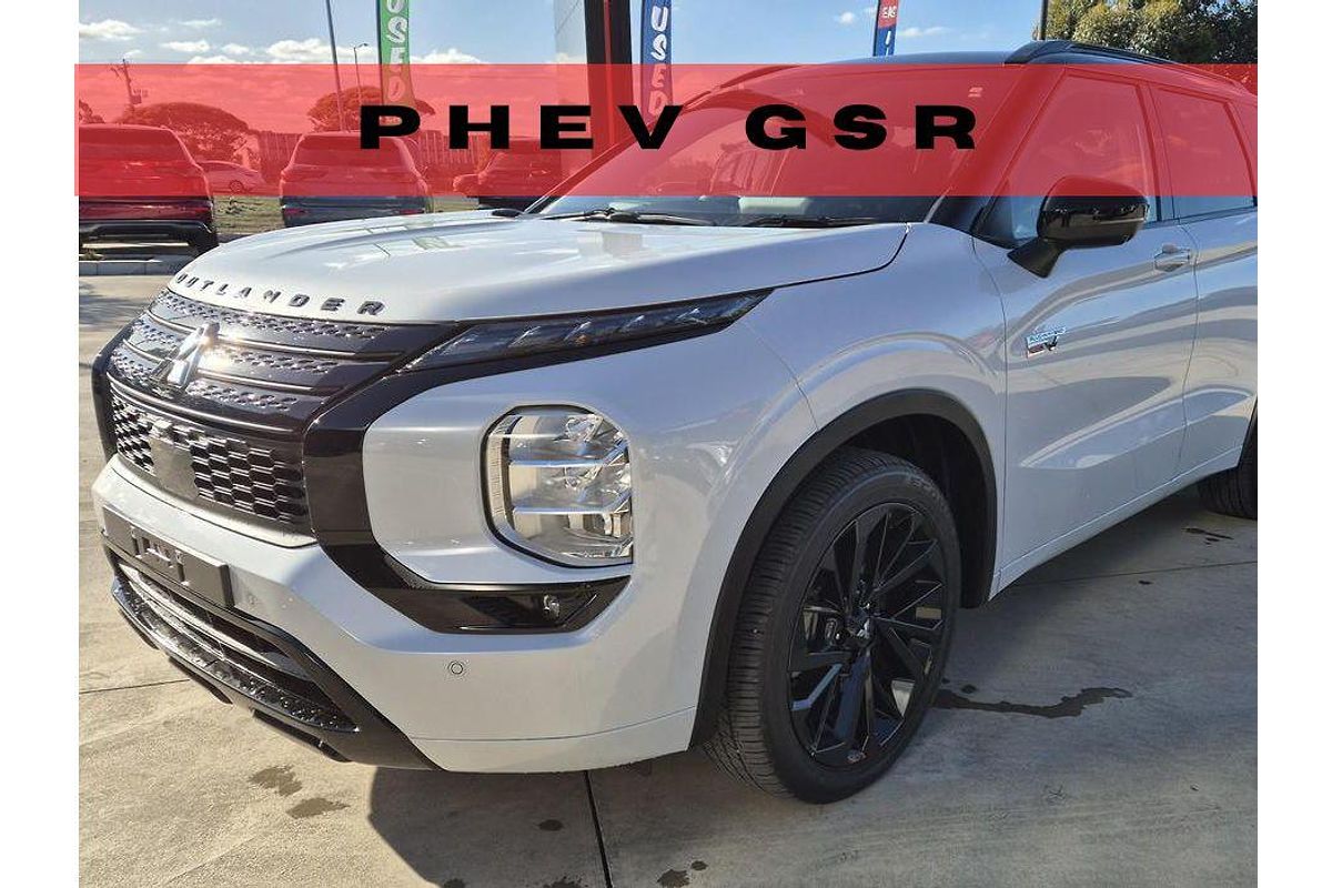 2024 Mitsubishi Outlander PHEV GSR ZM