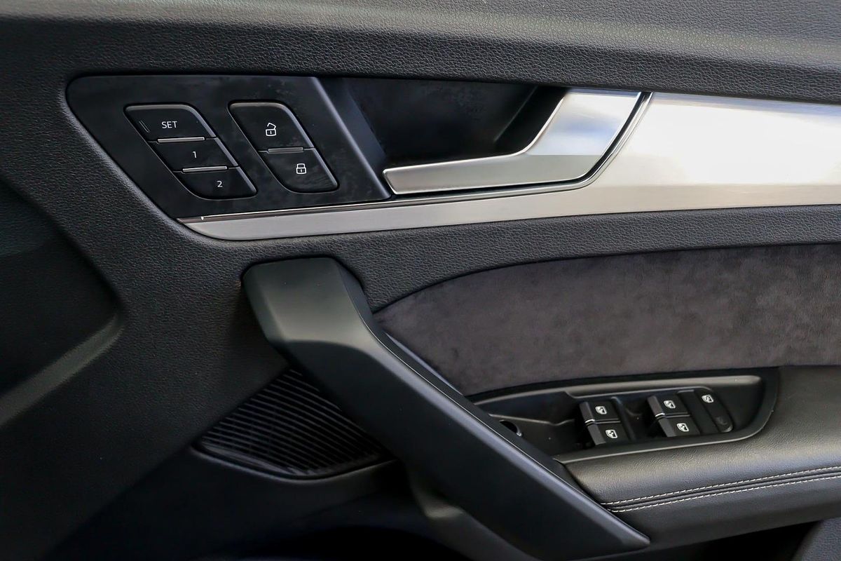 2019 Audi SQ5 FY