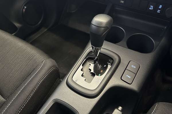 2024 Toyota Hilux SR GUN126R 4X4