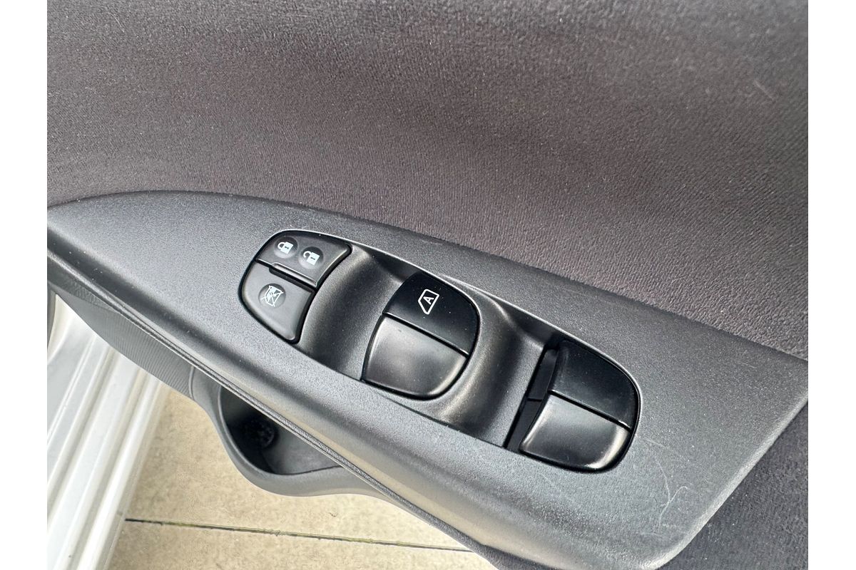 2015 Nissan Pulsar ST B17 Series 2
