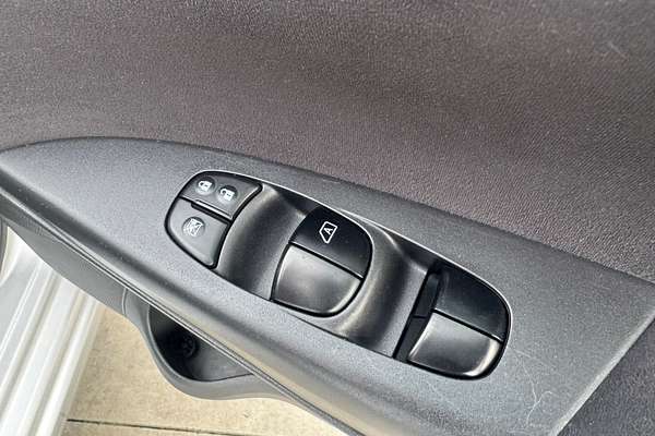 2015 Nissan Pulsar ST B17 Series 2