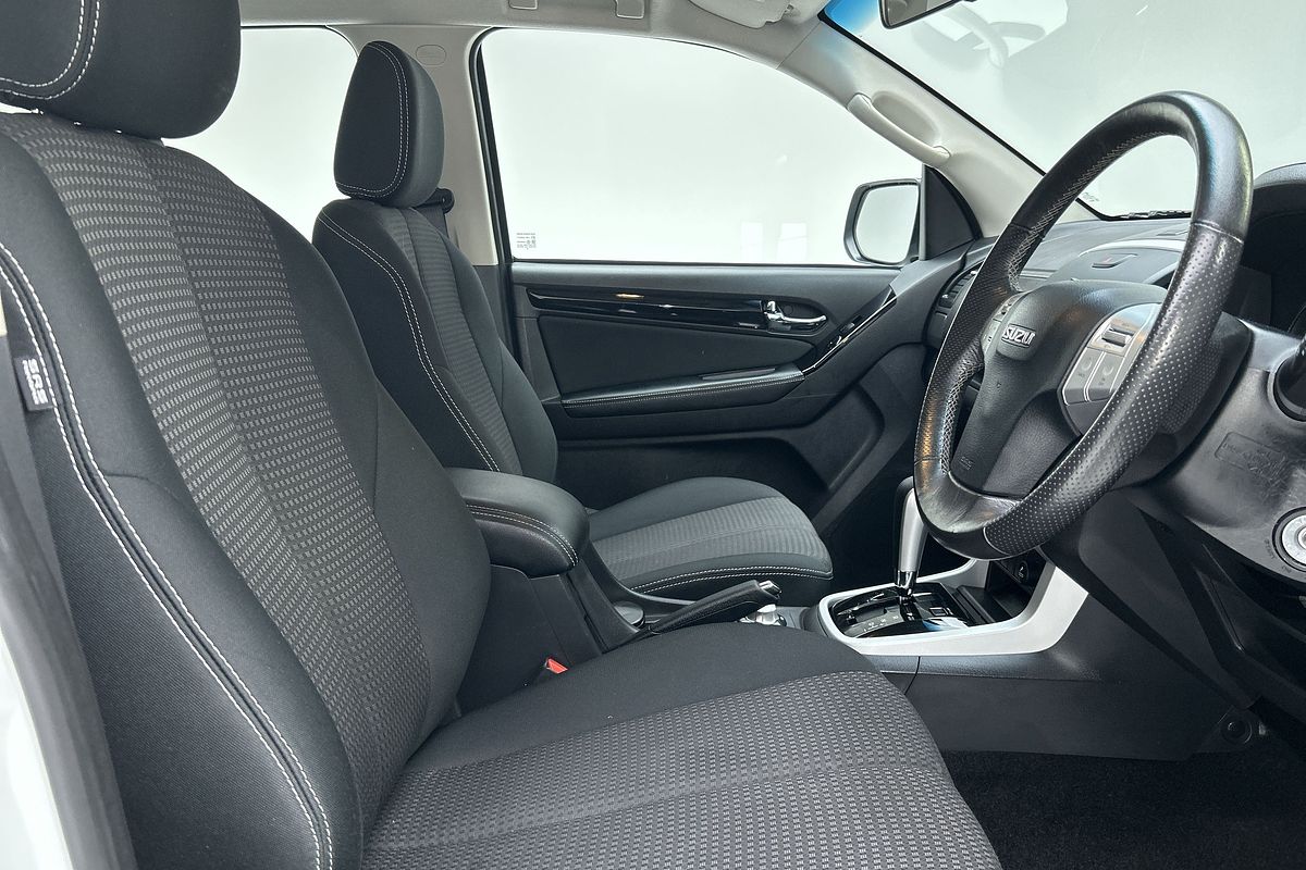 2021 Isuzu MU-X LS-M