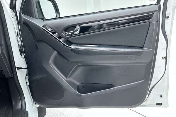 2021 Isuzu MU-X LS-M
