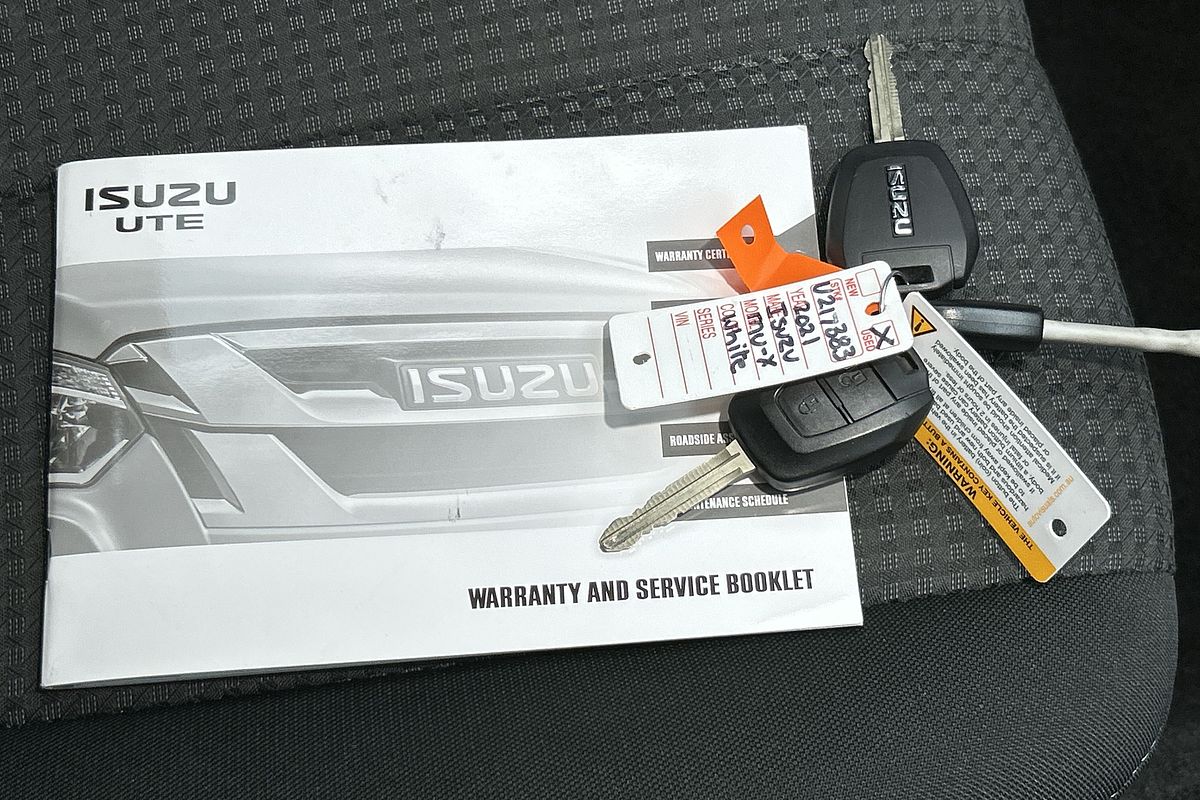 2021 Isuzu MU-X LS-M
