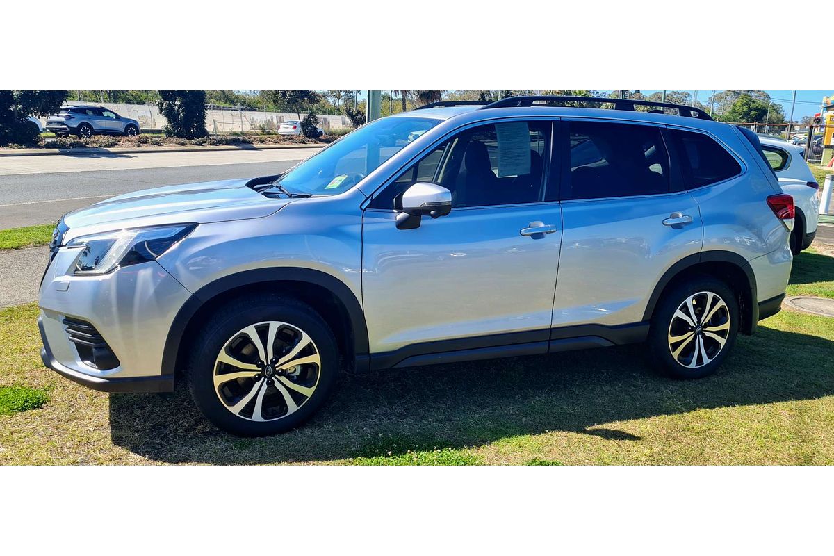 2025 Subaru Forester 2.5i Premium S5