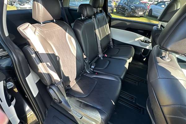 2022 Kia Carnival Platinum KA4