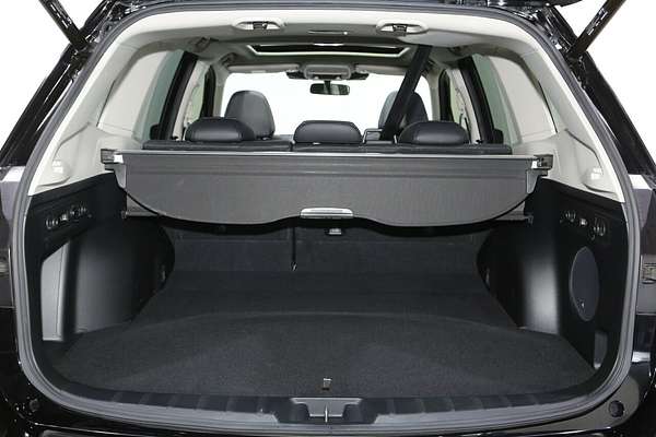 2022 Subaru Forester Hybrid S S5