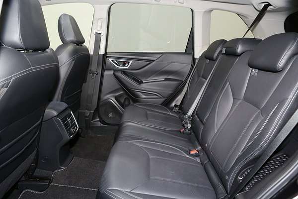 2022 Subaru Forester Hybrid S S5