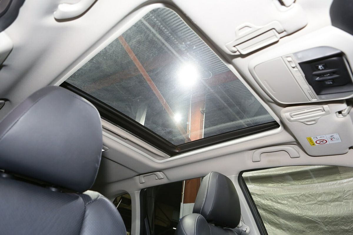 2022 Subaru Forester Hybrid S S5
