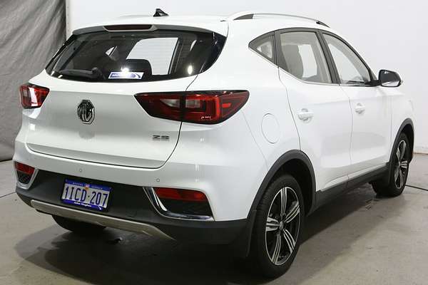 2023 MG ZS Essence AZS1