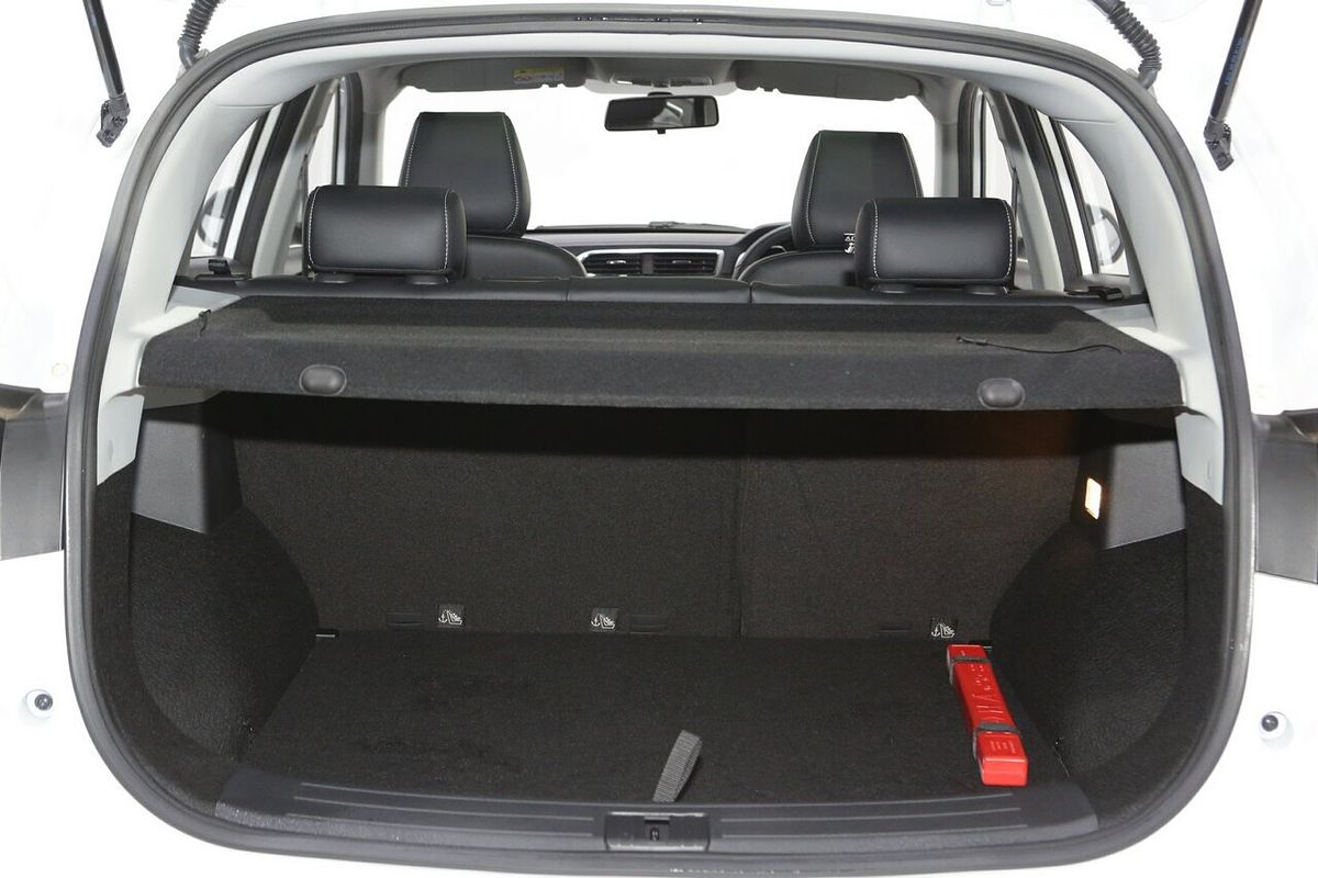 2023 MG ZS Essence AZS1