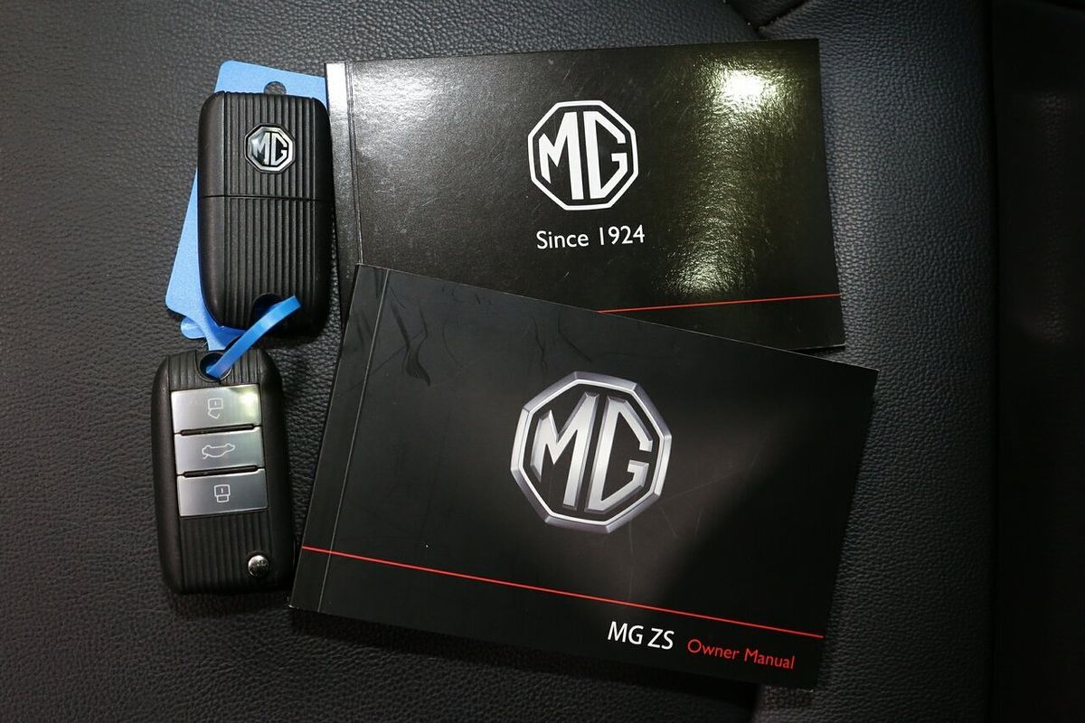 2023 MG ZS Essence AZS1