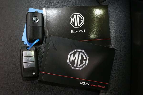 2023 MG ZS Essence AZS1