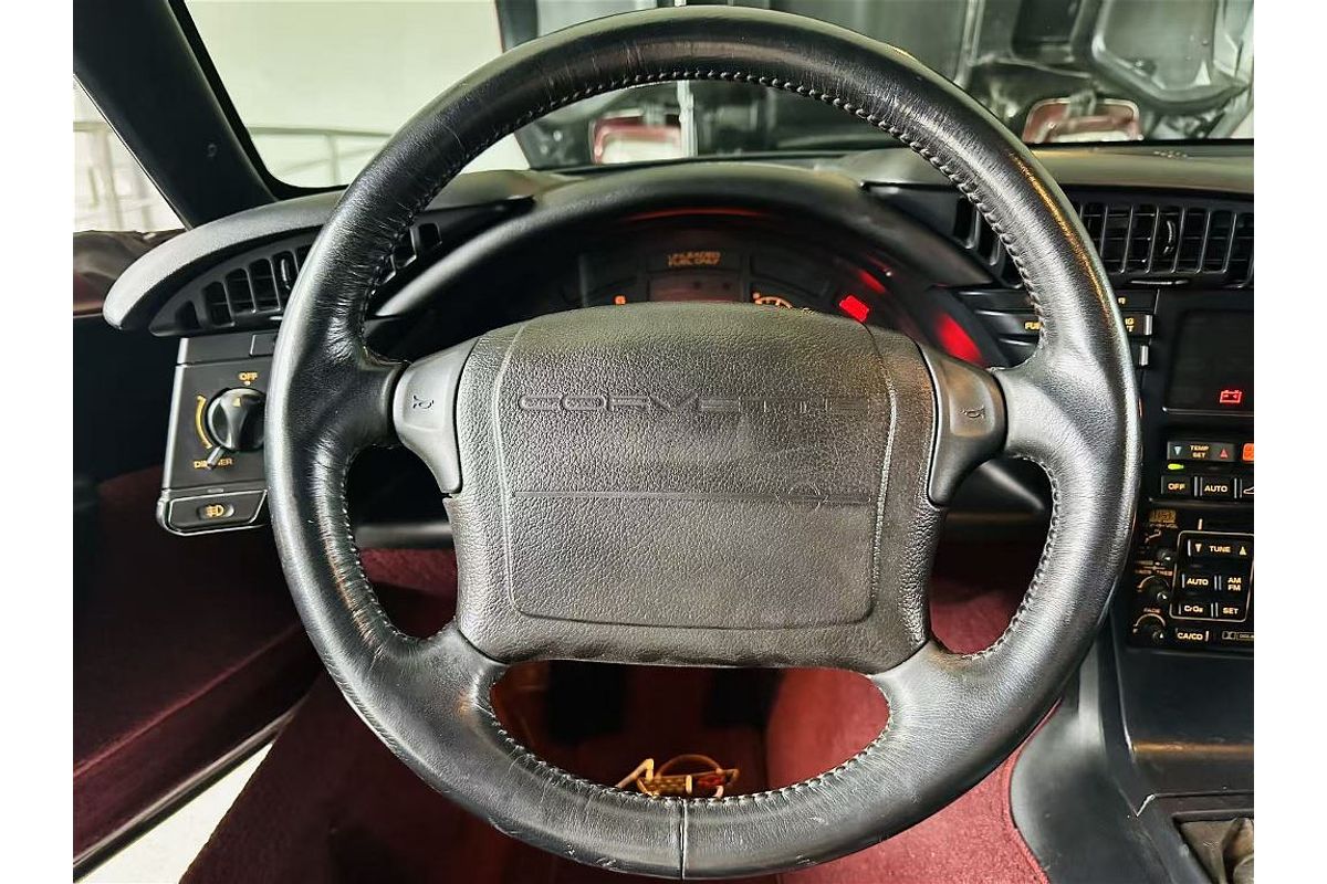 CORVETTE 40th ANNIVERSARY MANUAL