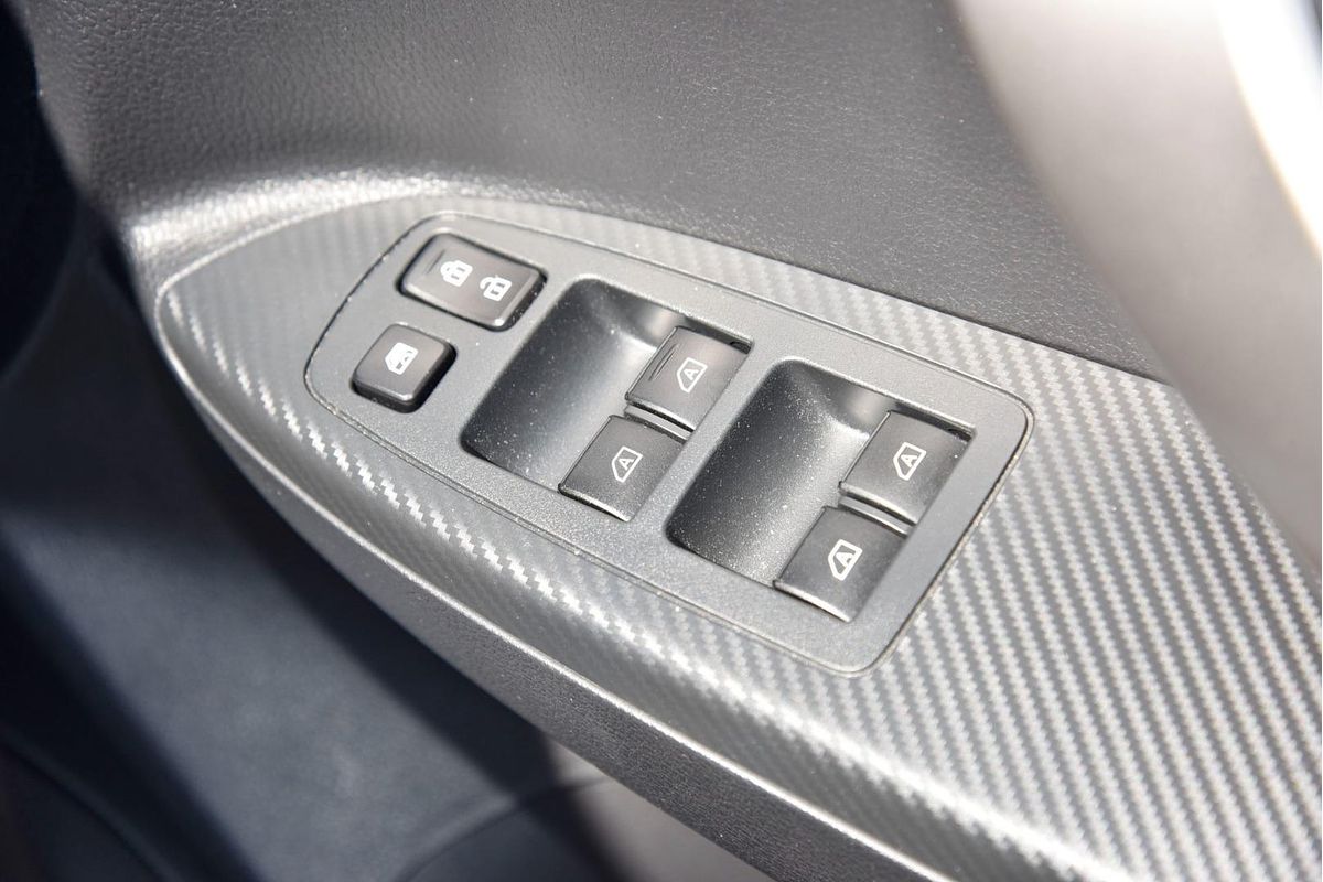 2023 Mitsubishi Eclipse Cross LS YB