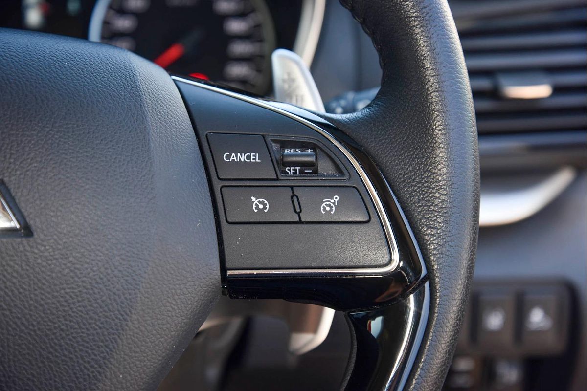 2023 Mitsubishi Eclipse Cross LS YB
