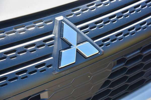 2023 Mitsubishi Eclipse Cross LS YB