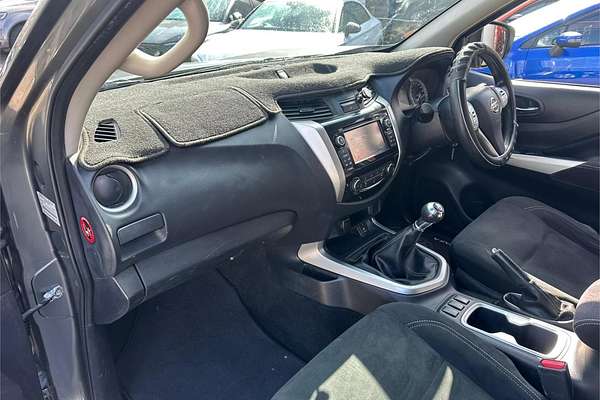 2017 Nissan Navara ST D23 Series 2 Rear Wheel Drive