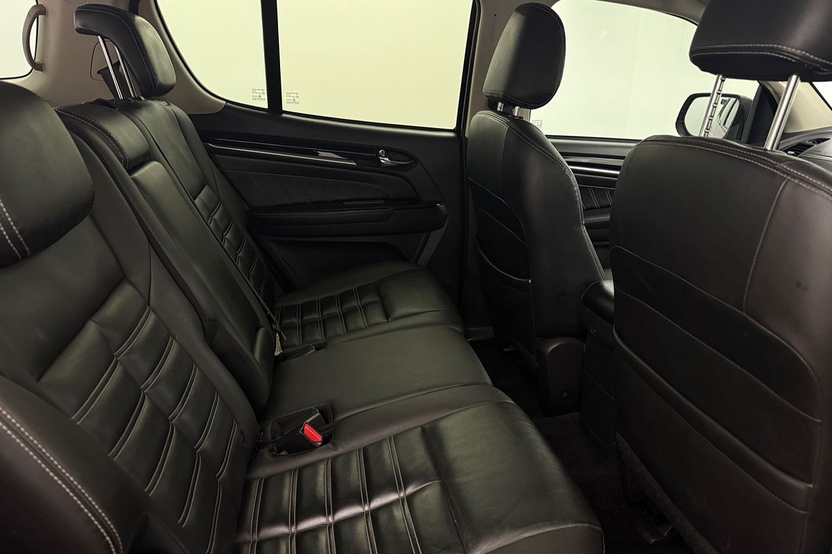 2021 Isuzu MU-X LS-T